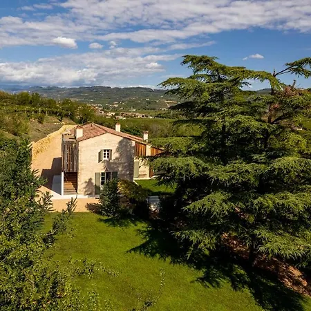 Monte Bisson - Piscina Privata مزرعة للإقامة